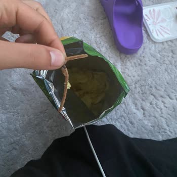 Lays Cipsten Çıkan Cisim