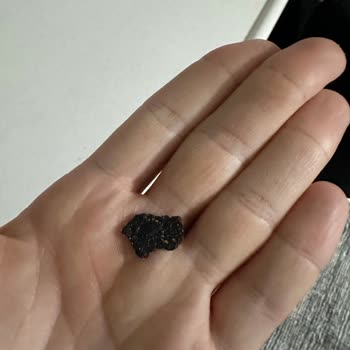 Getir Doritos Baharatlı İçinden Çıkan Siyah Cisim