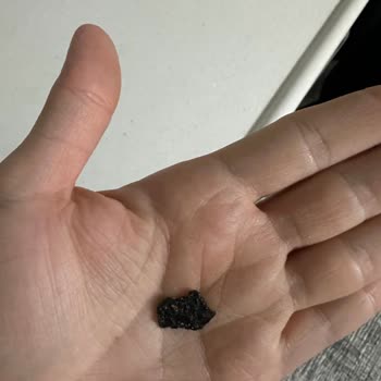 Getir Doritos Baharatlı İçinden Çıkan Siyah Cisim