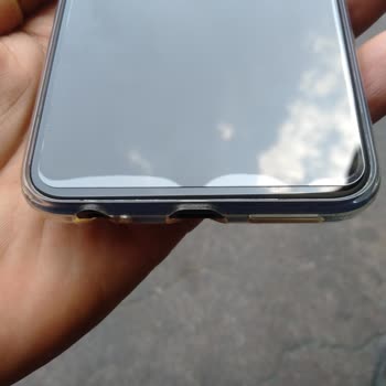 İnfinix Yeni Telefon Kırılmaz Camları Sürekli Hava Kabarcığı Yapıyor Yoruldum