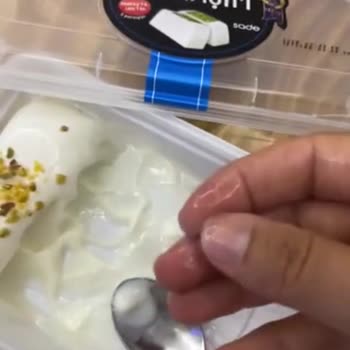 Golf Maraşım Dondurmasının İçinden Sert Plastik Çıktı!