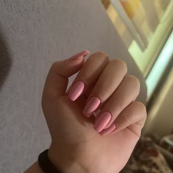 Emsal Doğan Güzellik Ve Tırnak Merkezi Edremit Şubesi Kötü