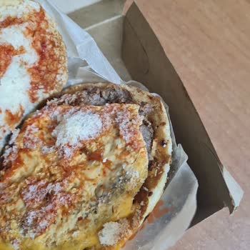 Köfteci Yusuf Eski Ürün Satıyor