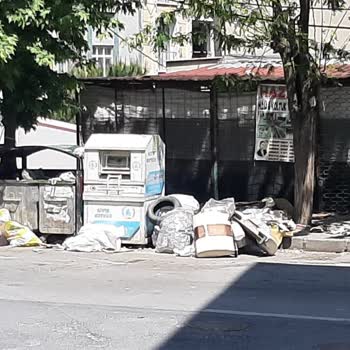 Esenyurt Belediyesi Temizlik Ve Çöp Konteyner Sorunları