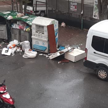 Esenyurt Belediyesi Temizlik Ve Çöp Konteyner Sorunları