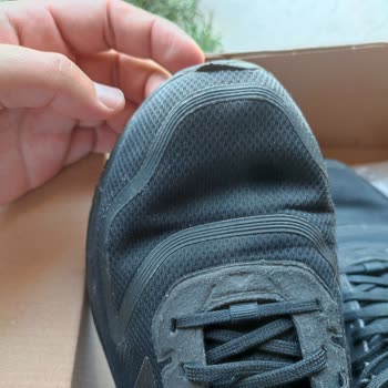 FLO Ayakkabı FLO İnisiyatif Kullanamayan Yöneticiler