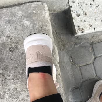 Asics Ayakkabı Her İki Ayağımın Arkası Vurdu ve Kusursuz Mesaj Geldi