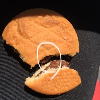 Ülker Biskrem İçerisinden Çıkan Cisim