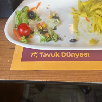 Tavuk Dünyası Yemekler Çok Kötü