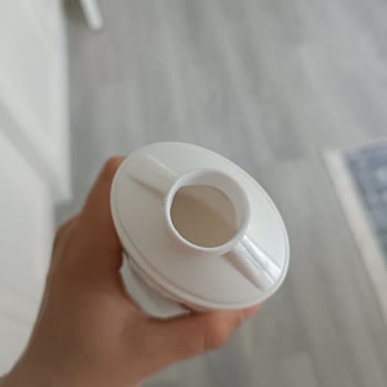 Elidor Şampuan Şişesinin Yarısının Boş Olması