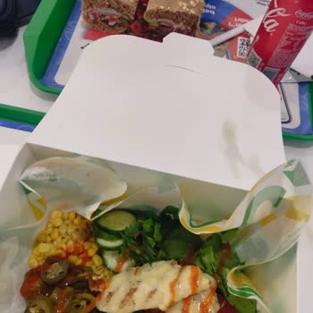 Subway Salata Alıyorsun Zeytinyağ Yok Cevabi Veriyor