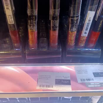 Gratis Raf Kasa Ürün Farklılığı