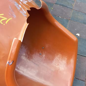 Eskişehir Tepebaşı Belediyesi Park Pis, Cam Kırıkları Var, Hem De Eksik Parçaları Var