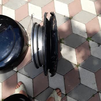 Lassa Lastik Seyir Halinde Tabanı Yok Oldu