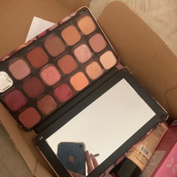 Watsons Kırık Far Göndermesi