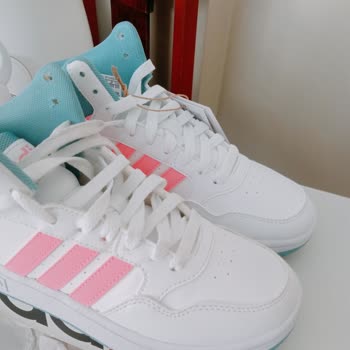 Hepsiburada Northsport İsimli Satıcı Teşhir Ürünü Adidas Gönderdi