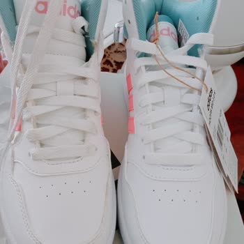 Hepsiburada Northsport İsimli Satıcı Teşhir Ürünü Adidas Gönderdi