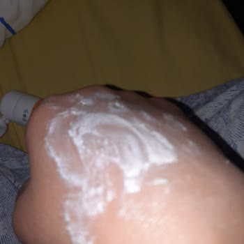 Celenes By Sweden Celenes SPF 100 Max Güneş Kremimden Cam Parçaları Çıktı