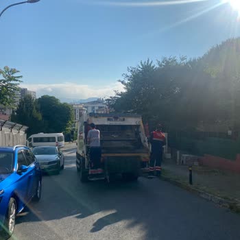 Çöp Toplama Ekibi Maltepe Belediyesi