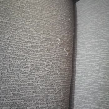 Yenibihava (Instagram) Kötü İşçilikle Üretilen Koltuk Örtüsü