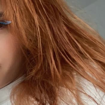 Neva Kozmetik Bal Köpüğü Boyanın İçinden Kızıl Renk Çıktı