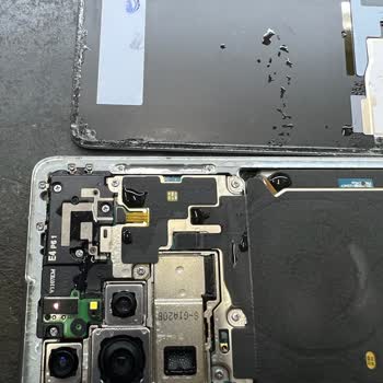 Samsung S21 Ultra Su Geçirdi