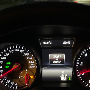 Mercedes-Benz Yakıt Göstergesi Anlık Yakıt Çalışmıyor