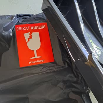 Sürat Kargo Kırık Teslim Etti