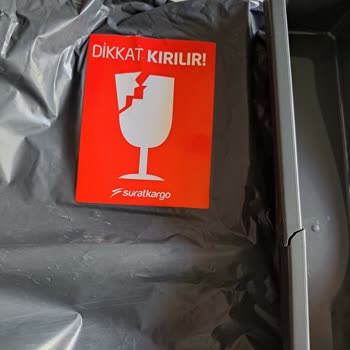 Sürat Kargo Kırık Teslim Etti