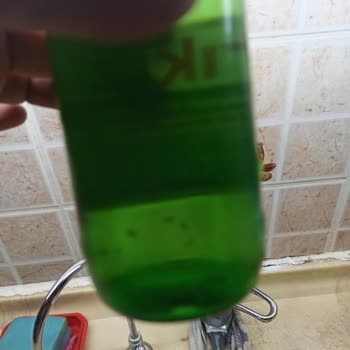 Sarıkız Maden Suyu Maden Suyunun İçindeki Siyah Maddeler