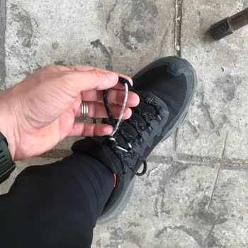 The North Face The Northface Ayakkabının Bağcık Sorunu