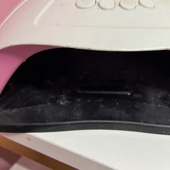 Ebru Ergün Beauty 380 TL Verip Vasat Bir Tırnakla Tatile Gidiyorum