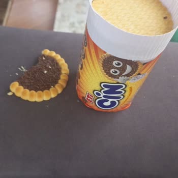 Eti Cin İçinde Kurtçuklar Var