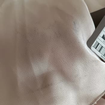 Armine Gönderilen Elbise Lekeli Ve Bozuk