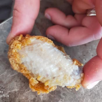 Lezita Çıtır Kova Kanatta Tüy!