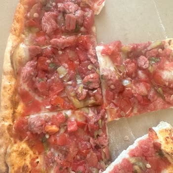 Pidem Restaurant Pidelerin Etsiz Sadece Domatesli Gelmesi