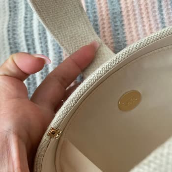 Zara Çanta Zinciri Koptu