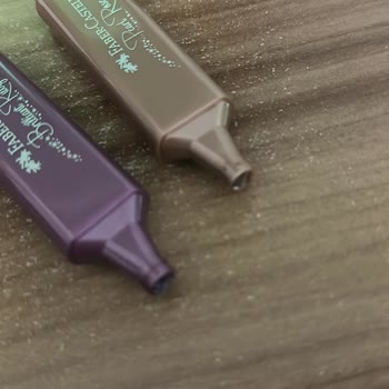 Faber-Castell Simli Metalic Fosforlu Kalemin Ucu İçine Kaçtı.