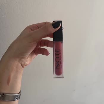Note Cosmetics Note Kırmızı Ruj