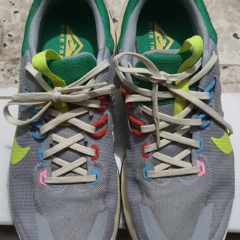 Nike Trail Model Sol Alt Tabandan Ses Geliyor