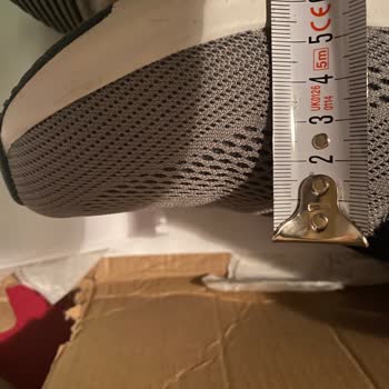 Skechers Ayakkabının Sağ Ve Solun Eşit Olmaması