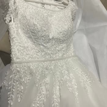 Clover Wedding Dress   Pişmanlıktır