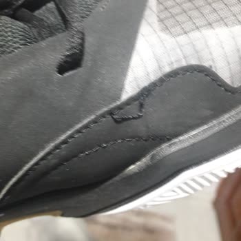 Sneaks Up Jordan Ayakkabı Dikiş Problemi