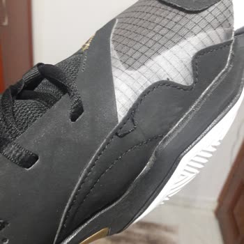 Sneaks Up Jordan Ayakkabı Dikiş Problemi