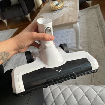 Vestel Şarjı Dik Süpürgenin Başılığı Dik Durabilme Tırnağından Çıkmıyor