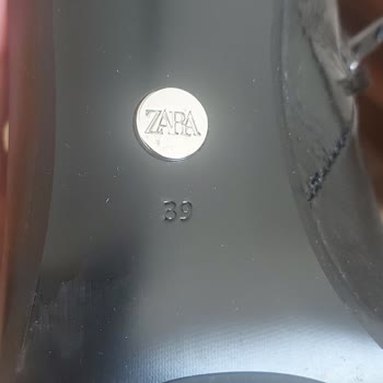 Zara'dan Aldığım Botlar Farklı Numaralarda Ve Kullanılmıştı