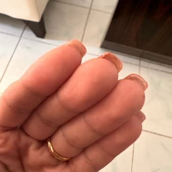 Kevser Koç Güzellik Ve Tırnak Saygısızlık, Alay, Kaba Ve Can Acıtarak Yapılan Ağrılı Tırnak!