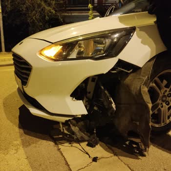 Ford Ficus Marka Aracımın 1,5 Serviste Kalması