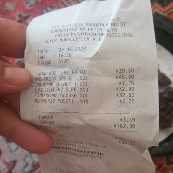 BİM'den Aldığımız Yaş Pasta Bozuk