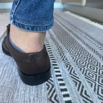 KİP Ayakkabısı Hatalı Giyilmiyor